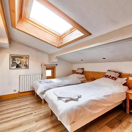 Chalet Blanche: Two Bedroom Apartment