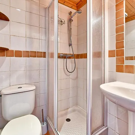 Chalet Blanche: Two Bedroom *