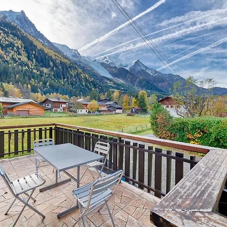Chalet Blanche: Two Bedroom Chamonix