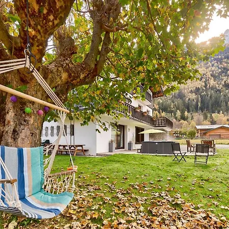 Chalet Blanche: Two Bedroom Chamonix