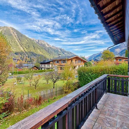 Chalet Blanche: Two Bedroom Chamonix